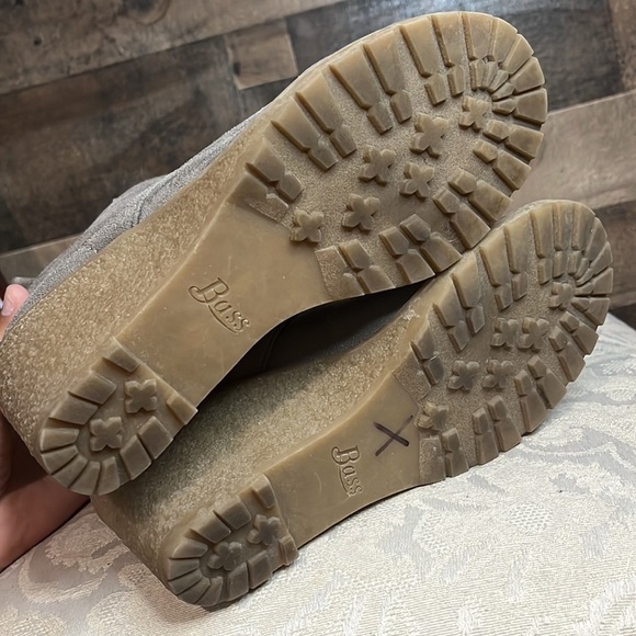 Bass Brown Tan Suede Ankle Booties Size 6.5 - Picture 5 of 9